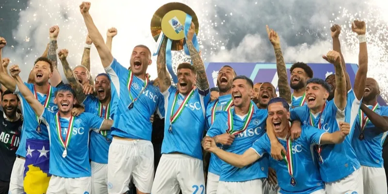 Hành trình đầy cảm xúc của Napoli tại Serie A